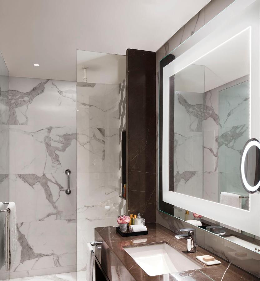 Hotel Taj Wellington Mews Chennai Esterno foto
